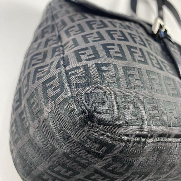 Fendi Large Baguette Bag - Picture 12 of 16